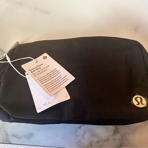 lululemon athletica Black Everywhere Belt Bag